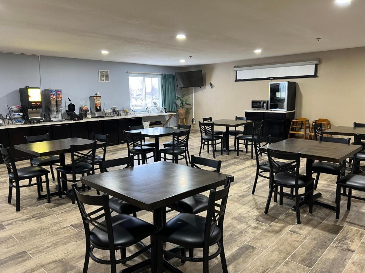 埃斯卡诺巴速8酒店 外观 照片